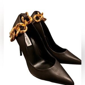 Steve Madden black stiletto’s with golden chains around ankles